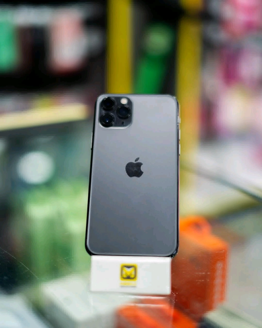 Apple iPhone 11 Pro Max 64GB/256GB thumbnail 8