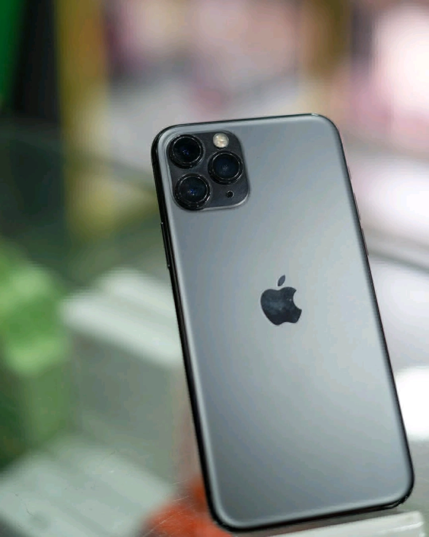 Apple iPhone 11 Pro Max 64GB/256GB thumbnail 9