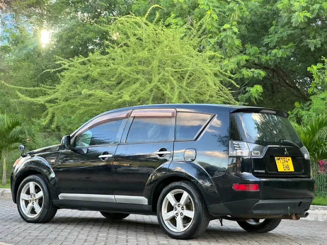 2007 Mitsubishi Outlander (EHB) thumbnail 4