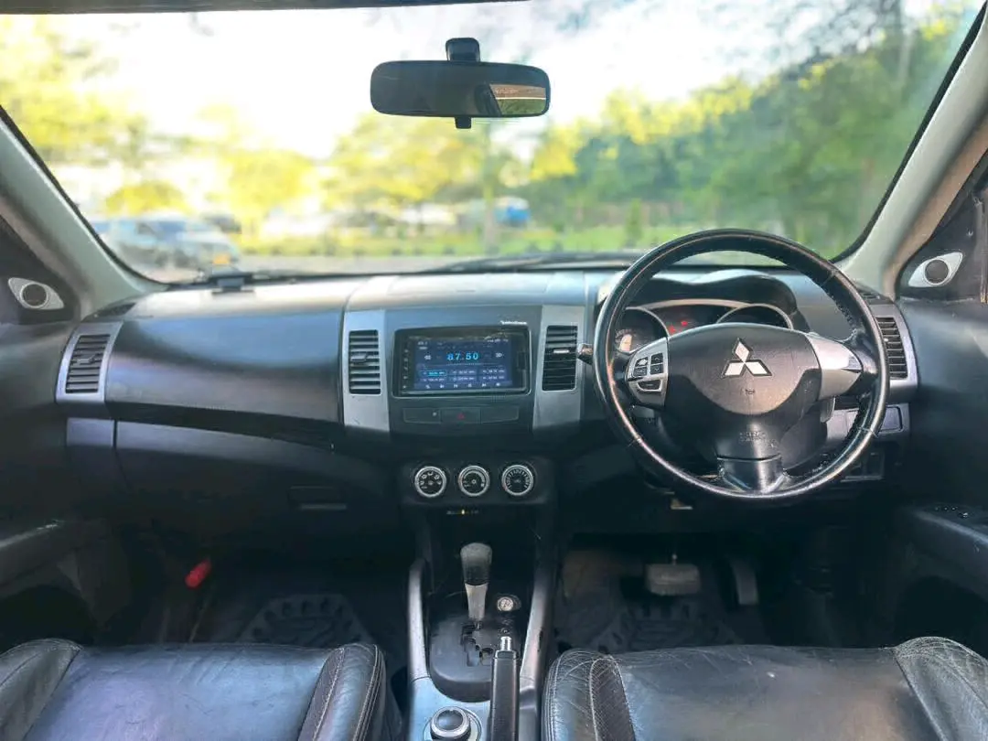 2007 Mitsubishi Outlander (EHB) thumbnail 9