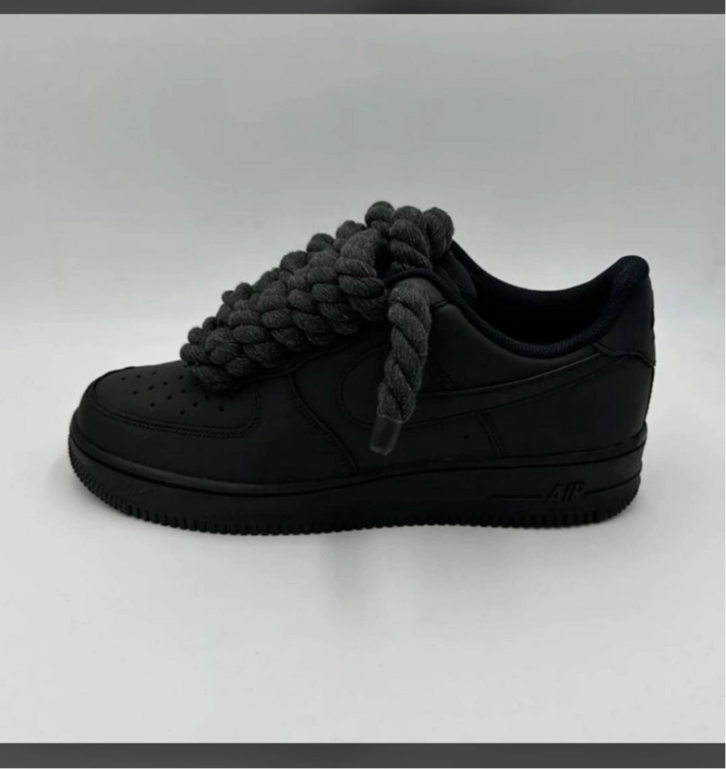 Air Jordan 4 Black and White Sneakers thumbnail 2