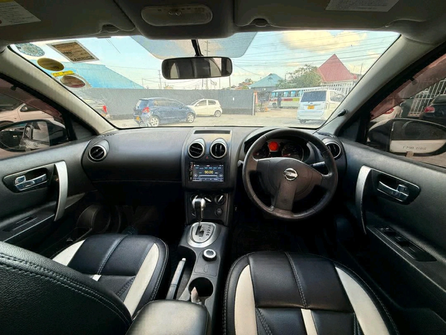 Silver Nissan Dualis/Qashqai Crossrider SUV thumbnail 6