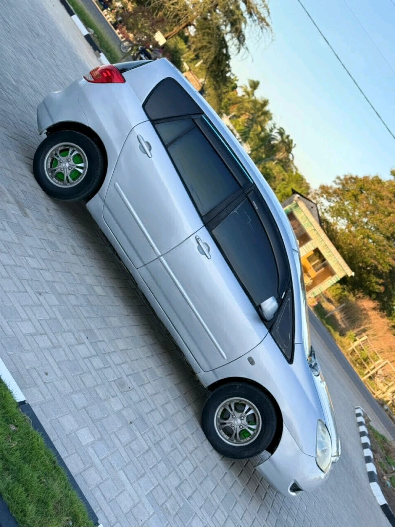 Used Silver Toyota Spacio 1490cc thumbnail 3
