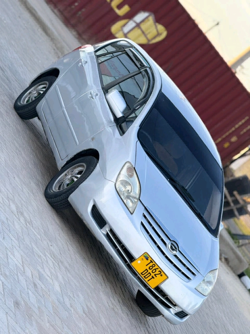 Used Silver Toyota Spacio 1490cc thumbnail 5