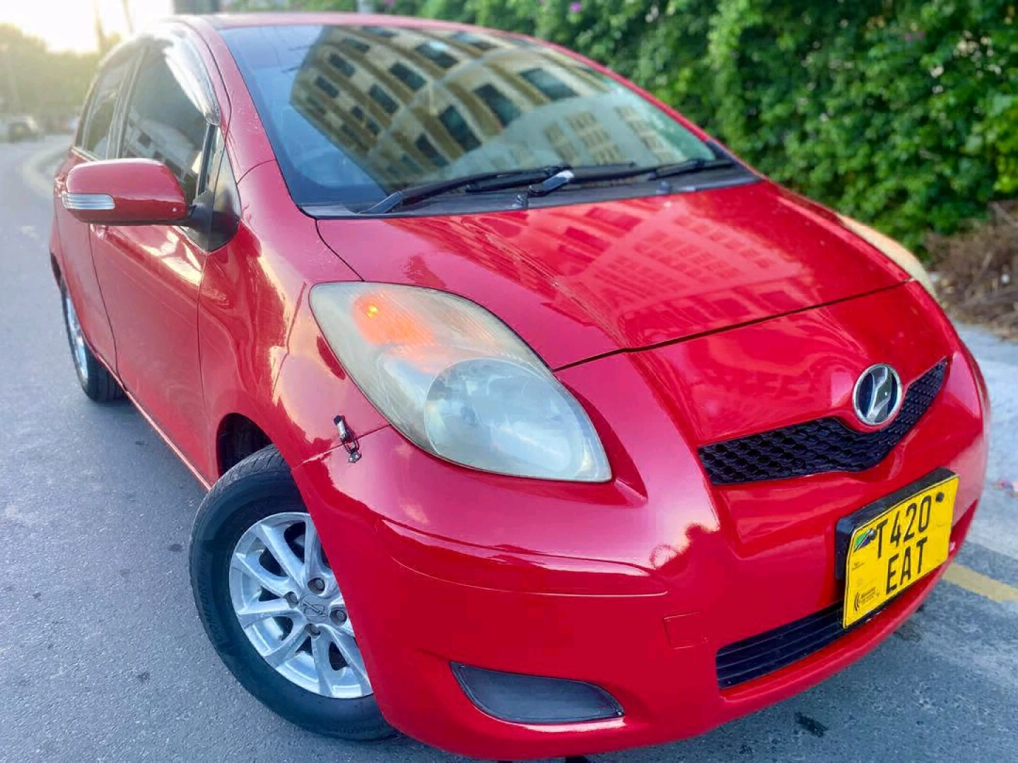 Toyota Vitz New Model Red Car thumbnail 4