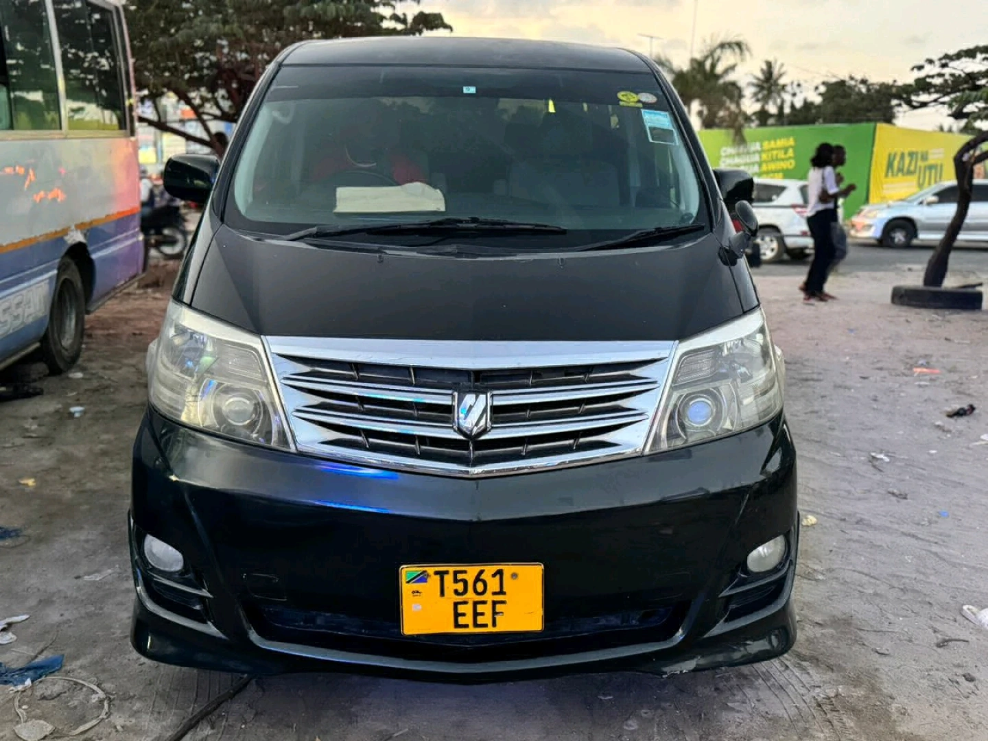 Toyota Alphard EEF 2007 Minivan thumbnail 2