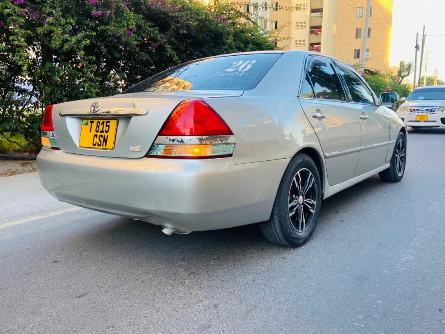 Toyota Mark II Grand GX110 Sedan thumbnail 3