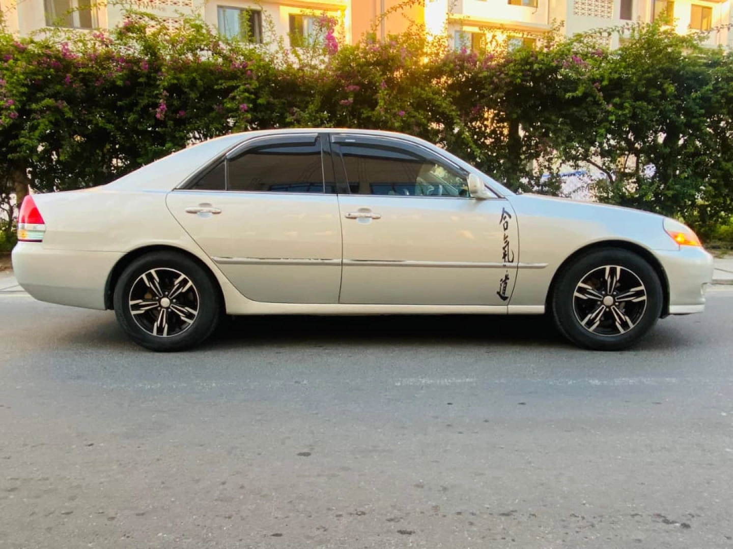 Toyota Mark II Grand GX110 Sedan thumbnail 7