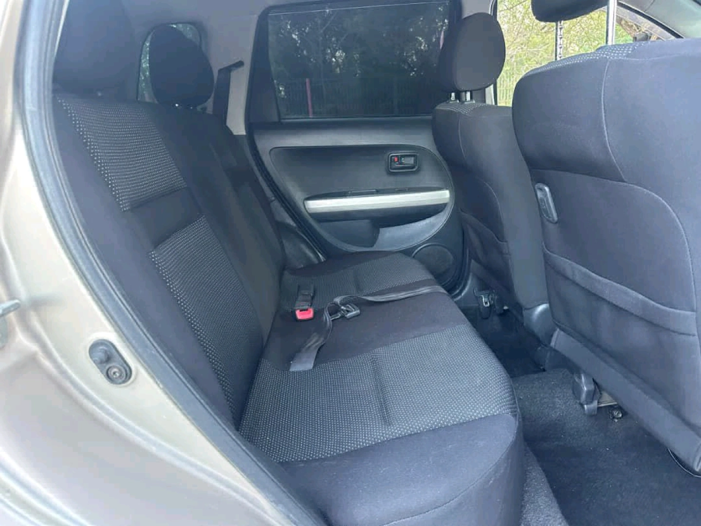 Toyota Ist 2004 Model (1290cc) - Clean Condition thumbnail 5