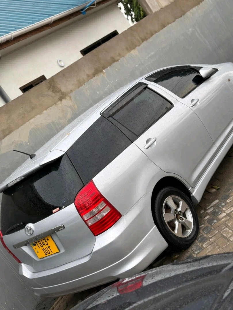 Toyota Wish 2004 Automatic 7 Seater thumbnail 3