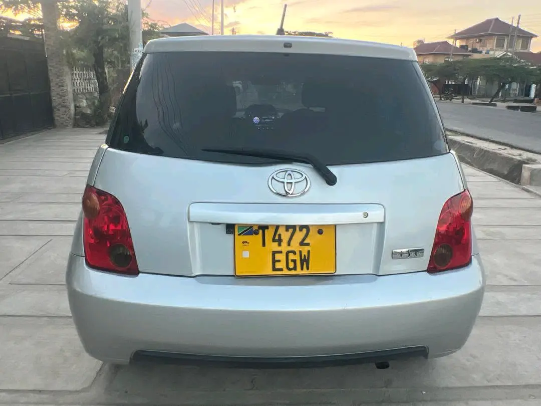 Toyota Ist (Reg EGW) - 2003 thumbnail 2