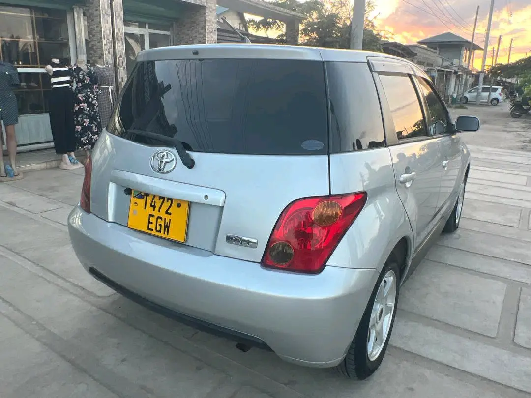 Toyota Ist (Reg EGW) - 2003 thumbnail 4