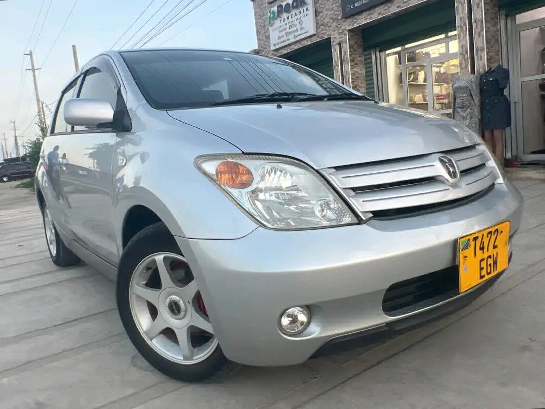 Toyota Ist (Reg EGW) - 2003 thumbnail 5