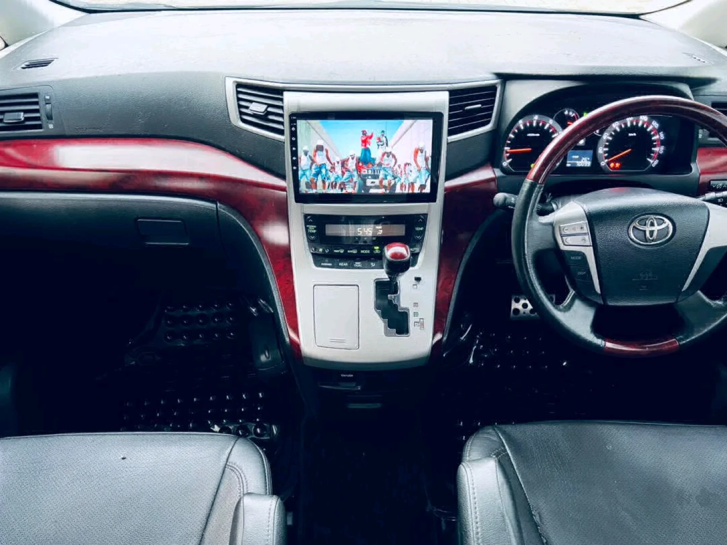 Toyota Vellfire 2008 Minivan - 2360cc thumbnail 9