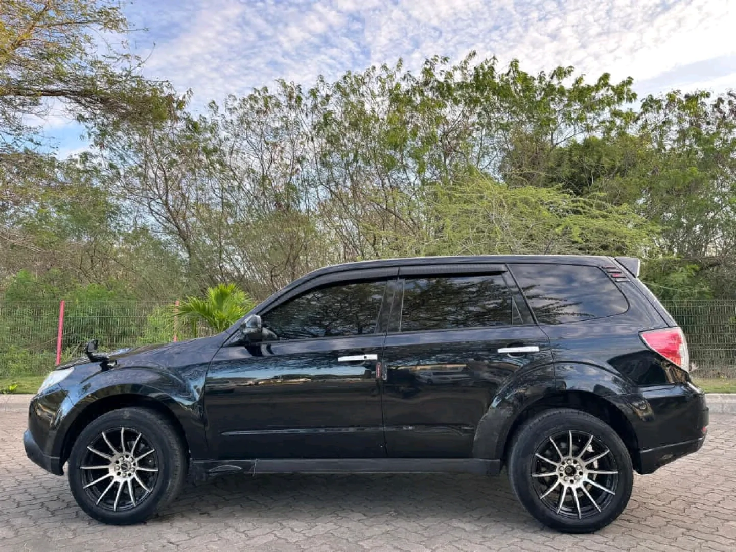Subaru Forester 2011 (CC 1990) On Sale thumbnail 6