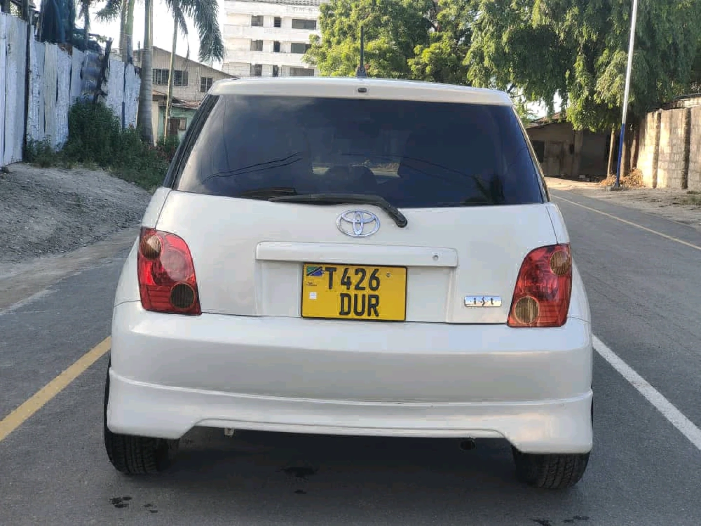 Toyota Ist 2005 1290cc White thumbnail 2