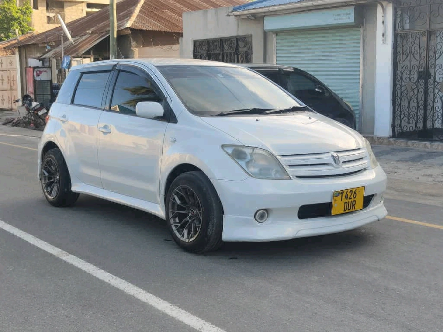 Toyota Ist 2005 1290cc White thumbnail 3