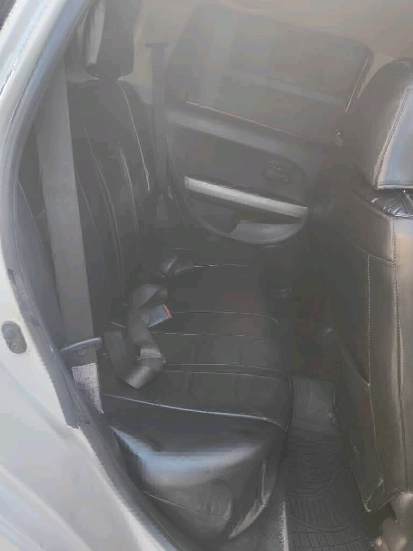 Toyota Ist 2005 1290cc White thumbnail 9