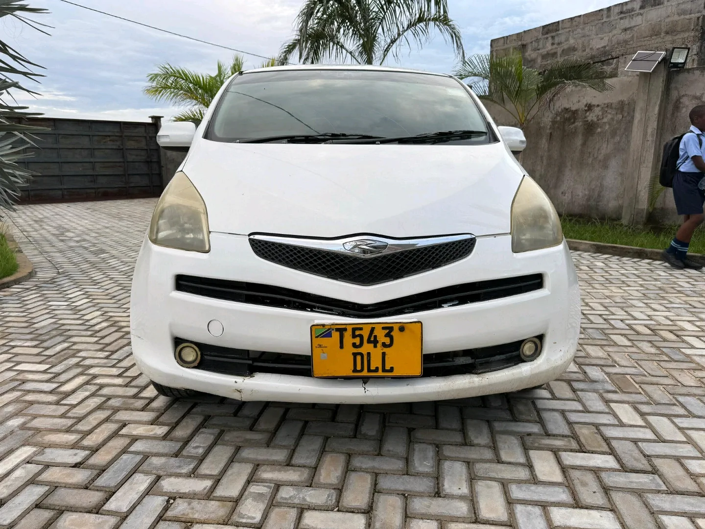 Toyota Ractis 2006 Hatchback thumbnail 3