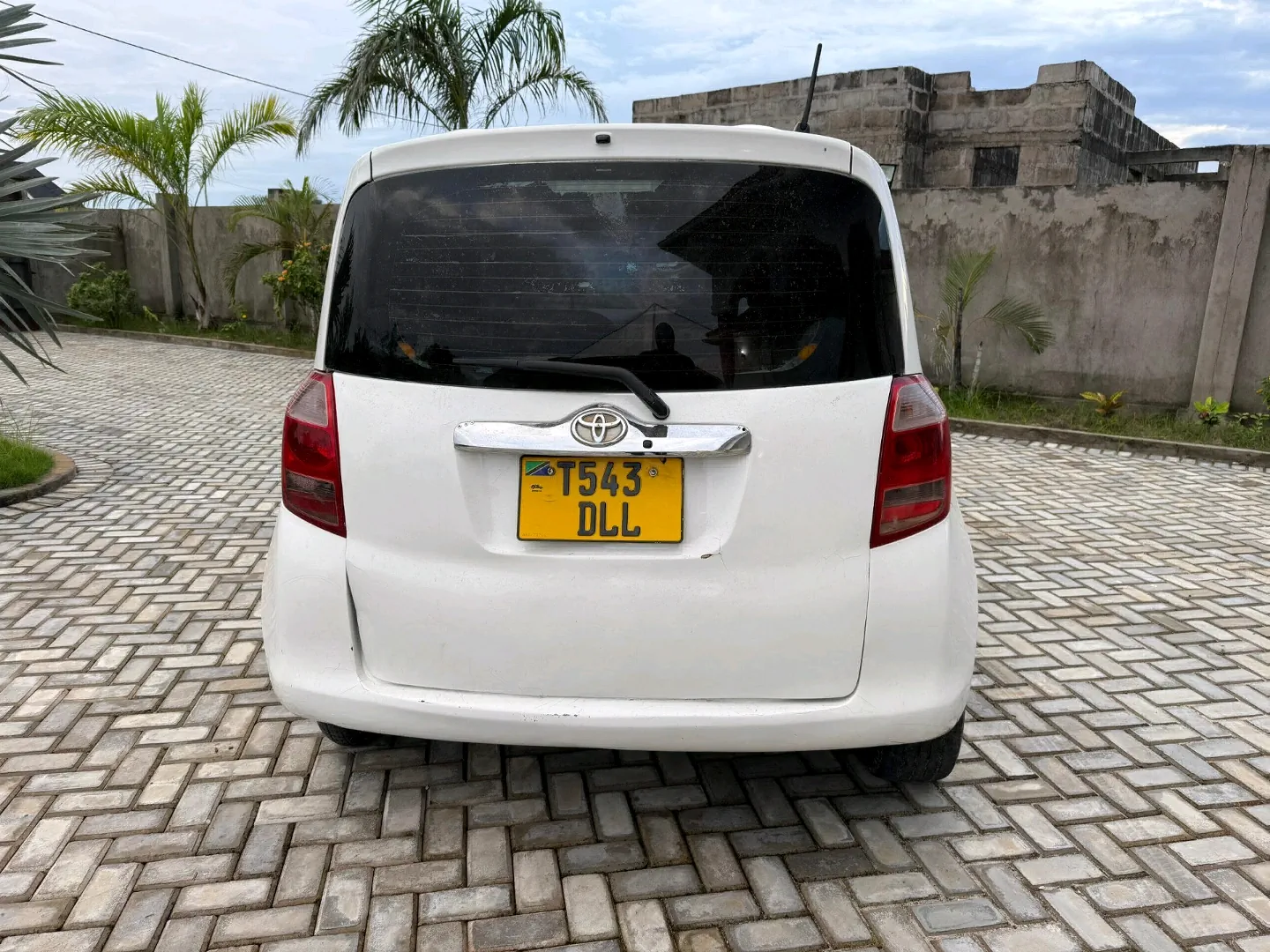 Toyota Ractis 2006 Hatchback thumbnail 4