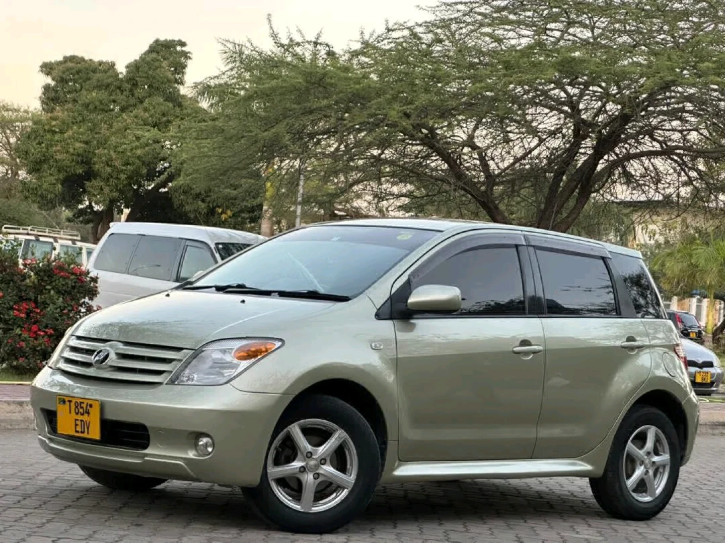 Toyota Ist 2007, 1290cc, Reg No. EDY thumbnail 4
