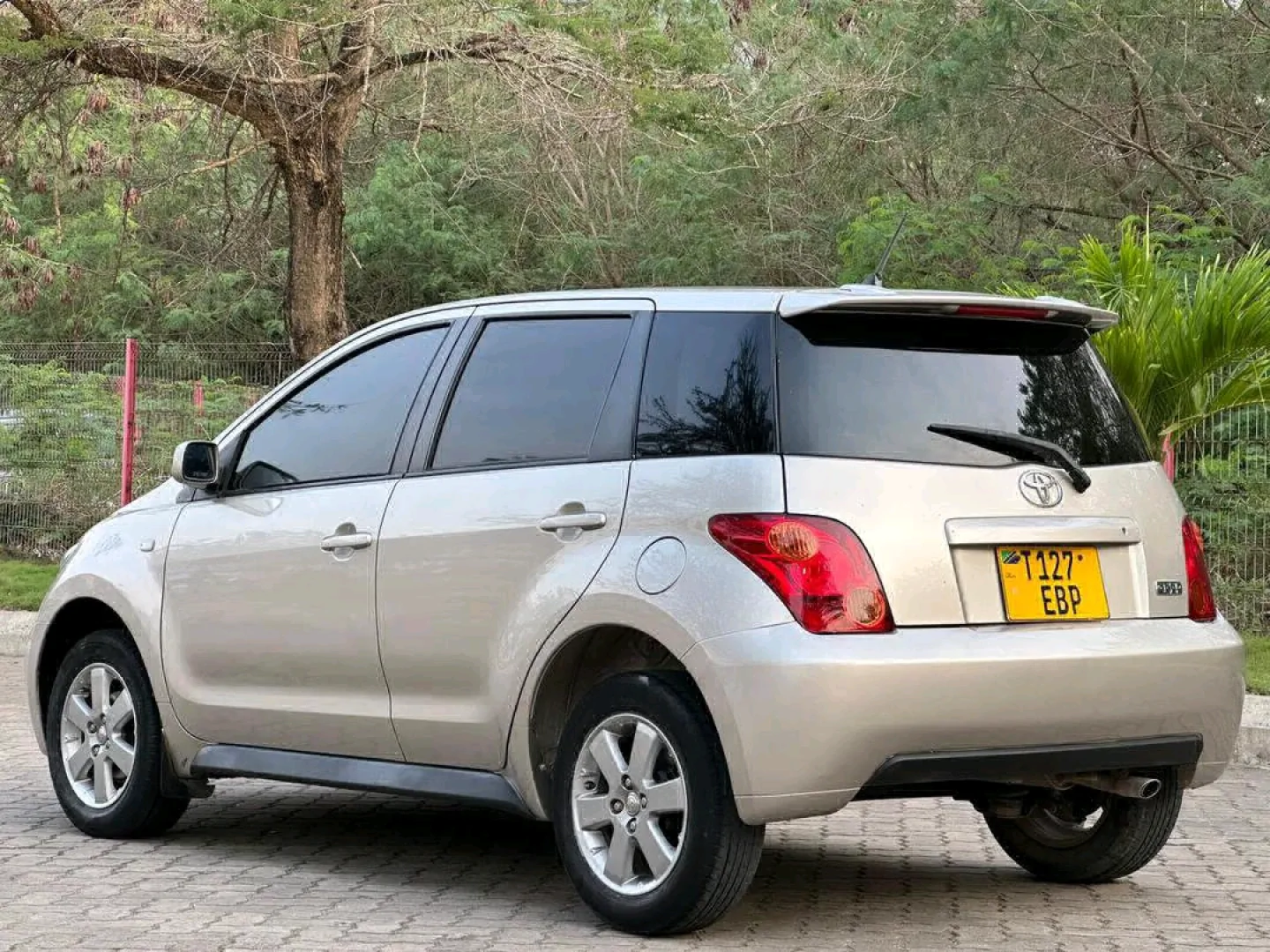 Toyota Ist 1490 CC Full AC thumbnail 4