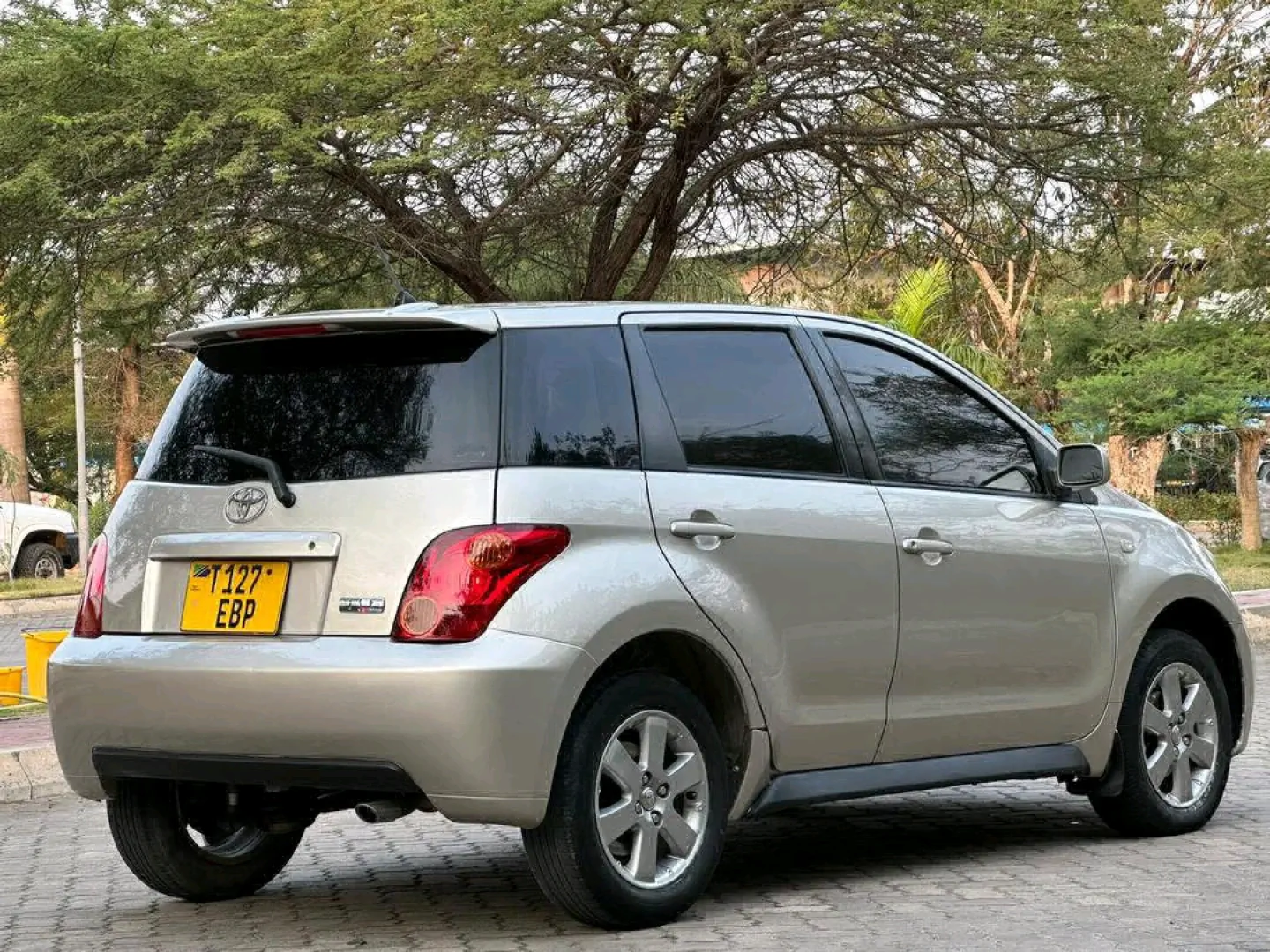 Toyota Ist 1490 CC Full AC thumbnail 5
