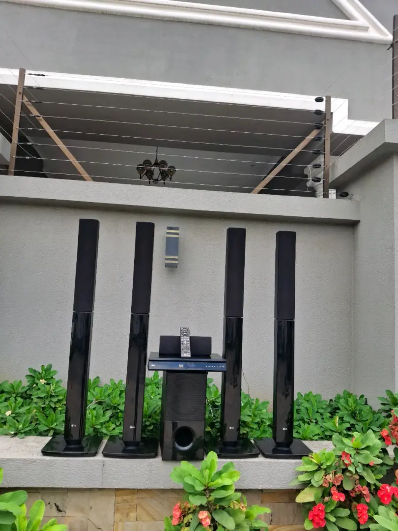 LG Home Theater 1000W thumbnail 8