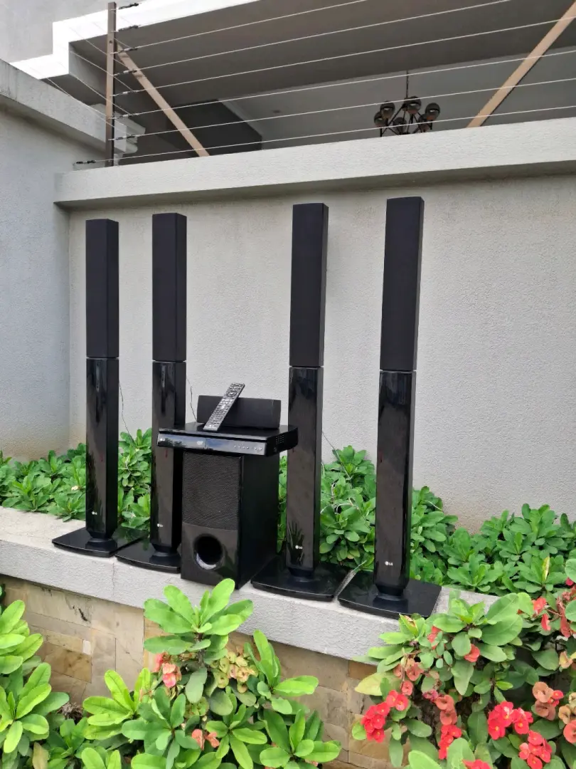 LG Home Theater 1000W thumbnail 9