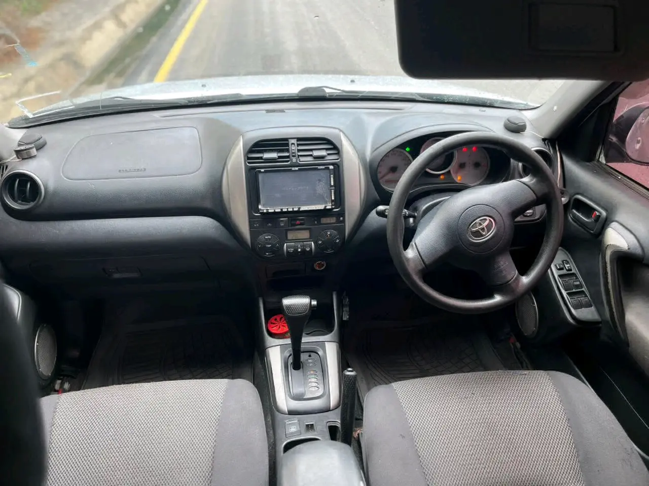 Toyota RAV4 L (DQC) 2003 thumbnail 8