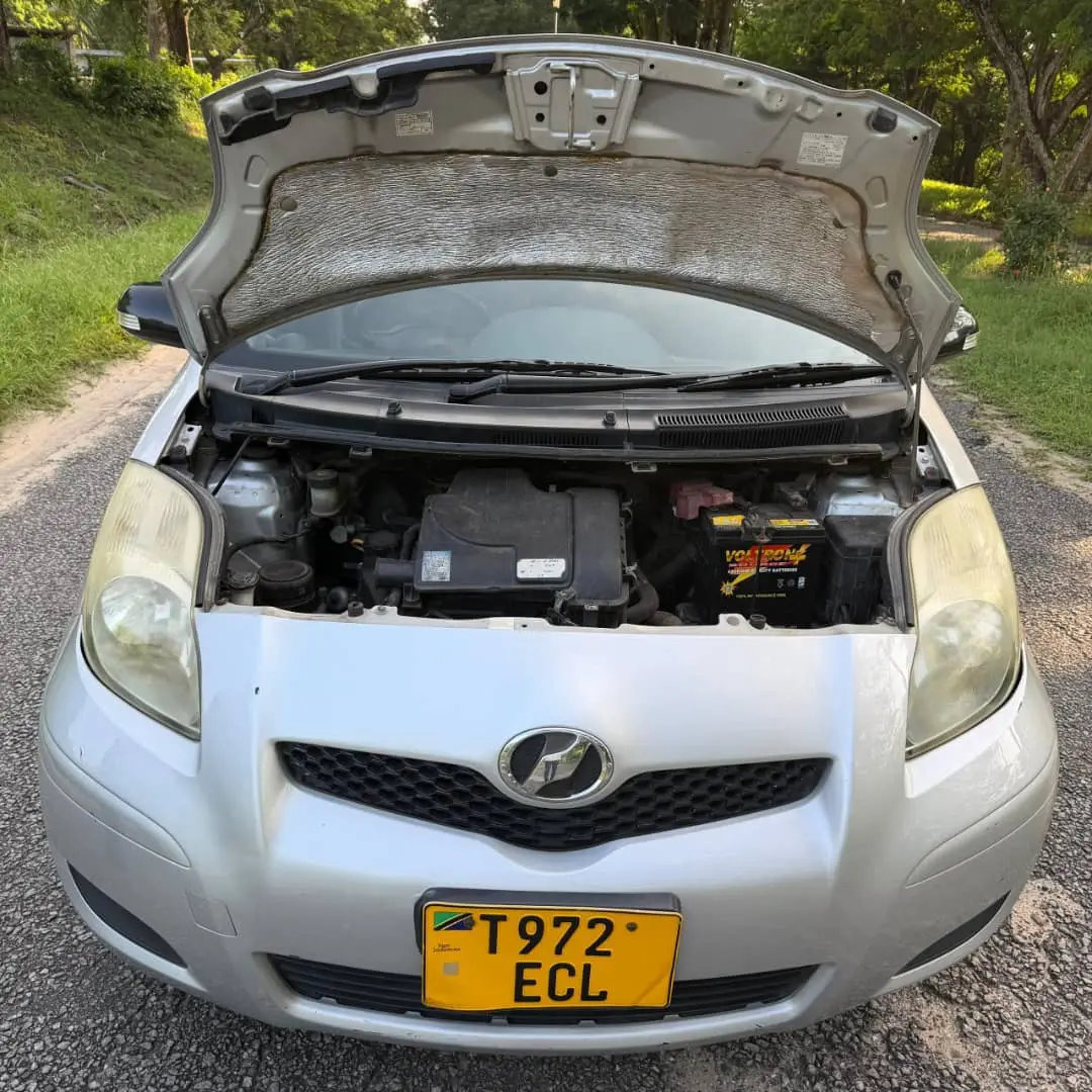 Toyota Vitz 2009, 1000cc, Push Start thumbnail 2