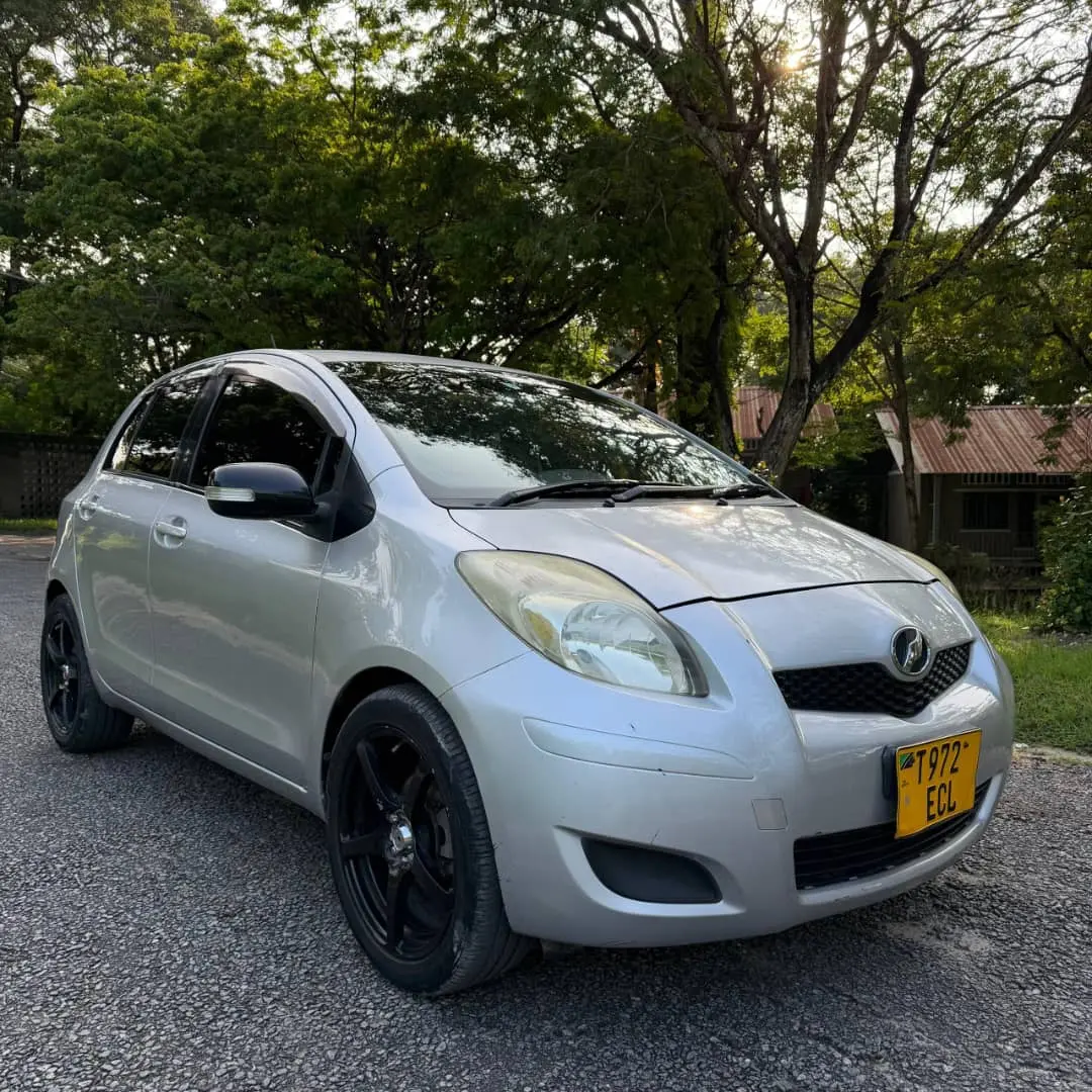 Toyota Vitz 2009, 1000cc, Push Start thumbnail 5
