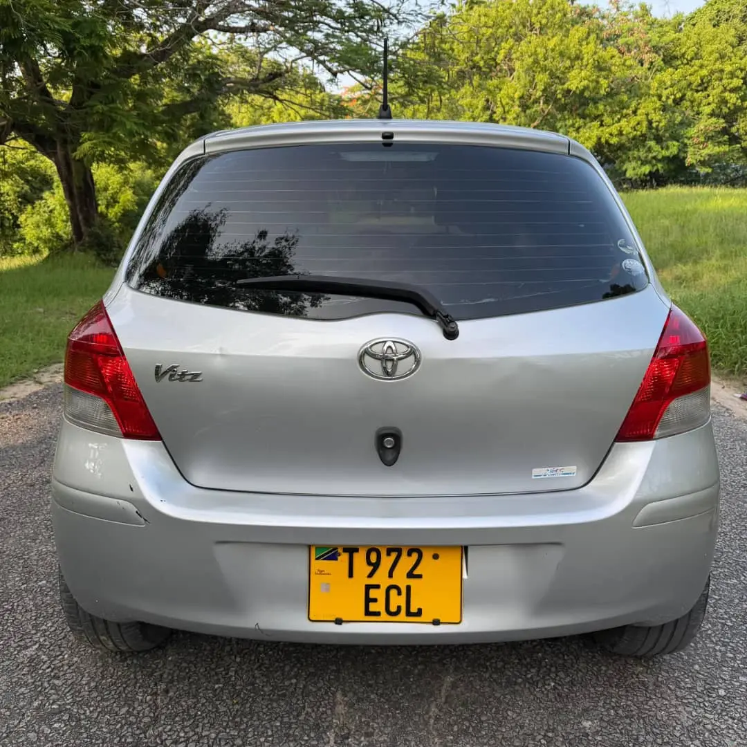 Toyota Vitz 2009, 1000cc, Push Start thumbnail 6