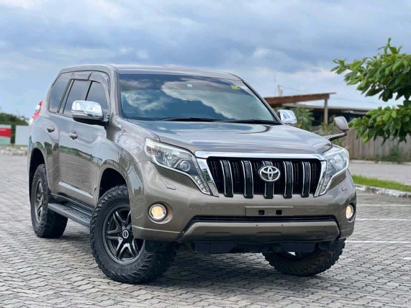Toyota Land Cruiser Prado 150 2016 Diesel Automatic thumbnail 2