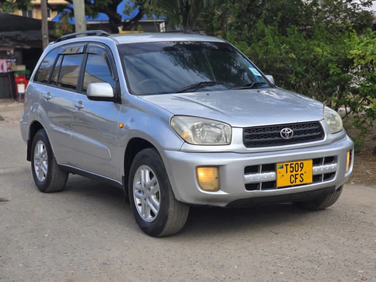 Toyota RAV4 SUV Silver
