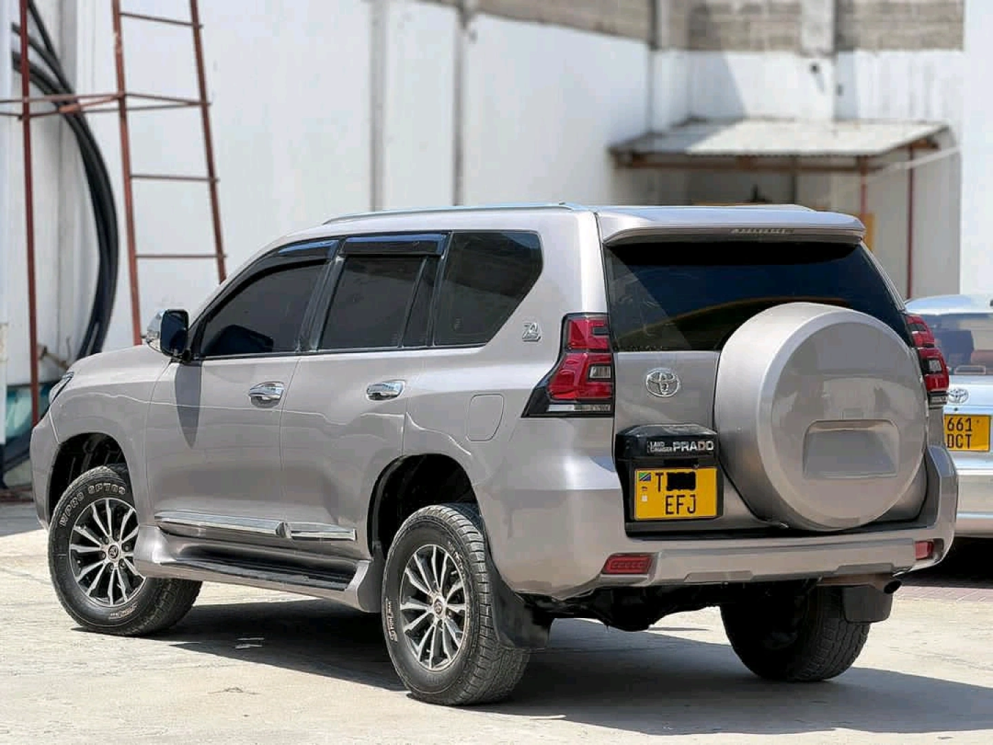 Toyota Land Cruiser Prado TXL 150 2014 Diesel Automatic thumbnail 8
