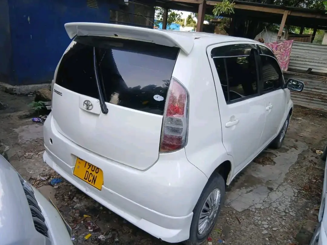 Toyota Passo thumbnail 2