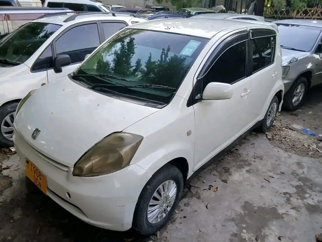 Toyota Passo thumbnail 3