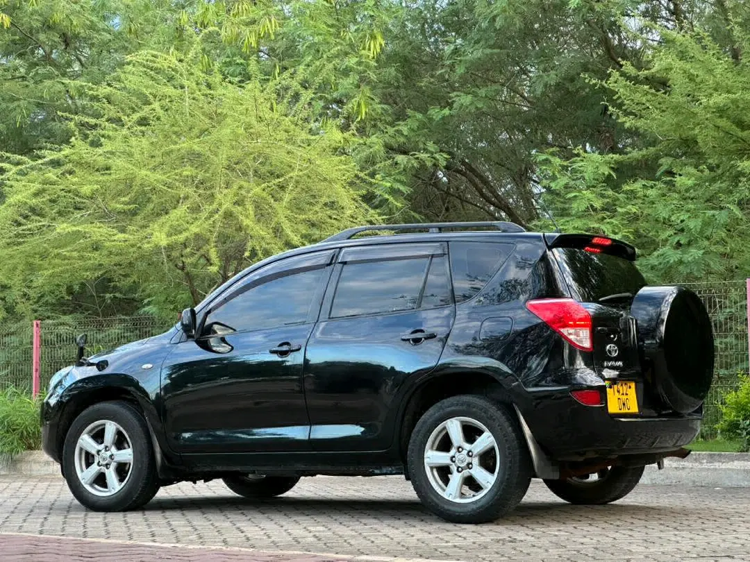 Toyota RAV4 2008 (Miss Tanzania) thumbnail 7