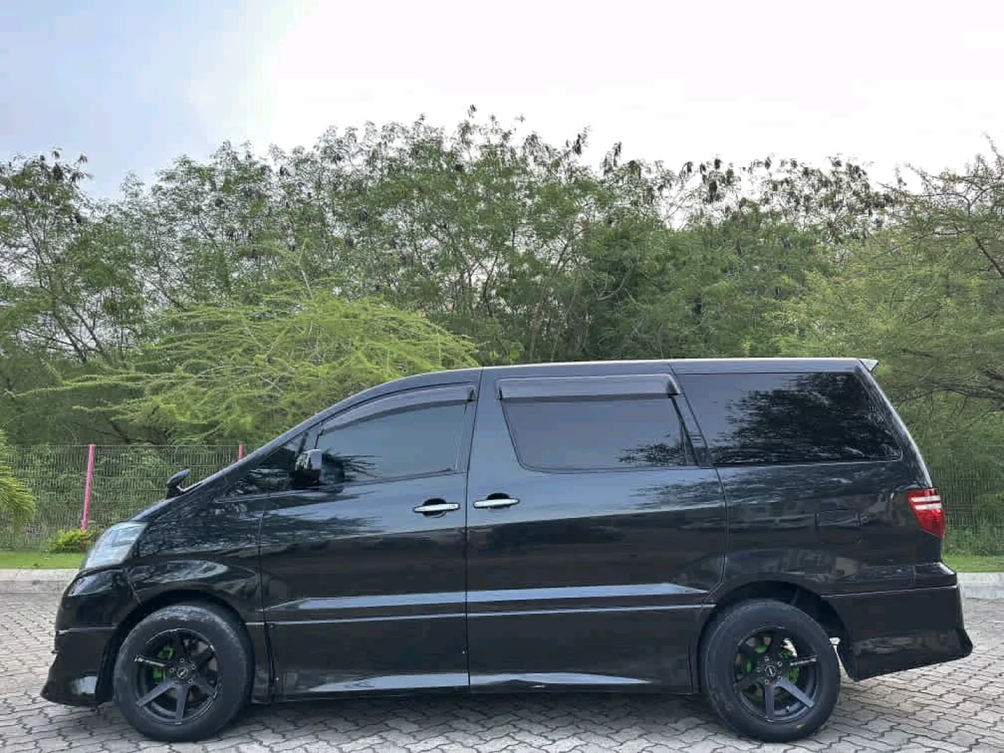 Toyota Alphard EJE 2007 - Very Clean Minivan thumbnail 3