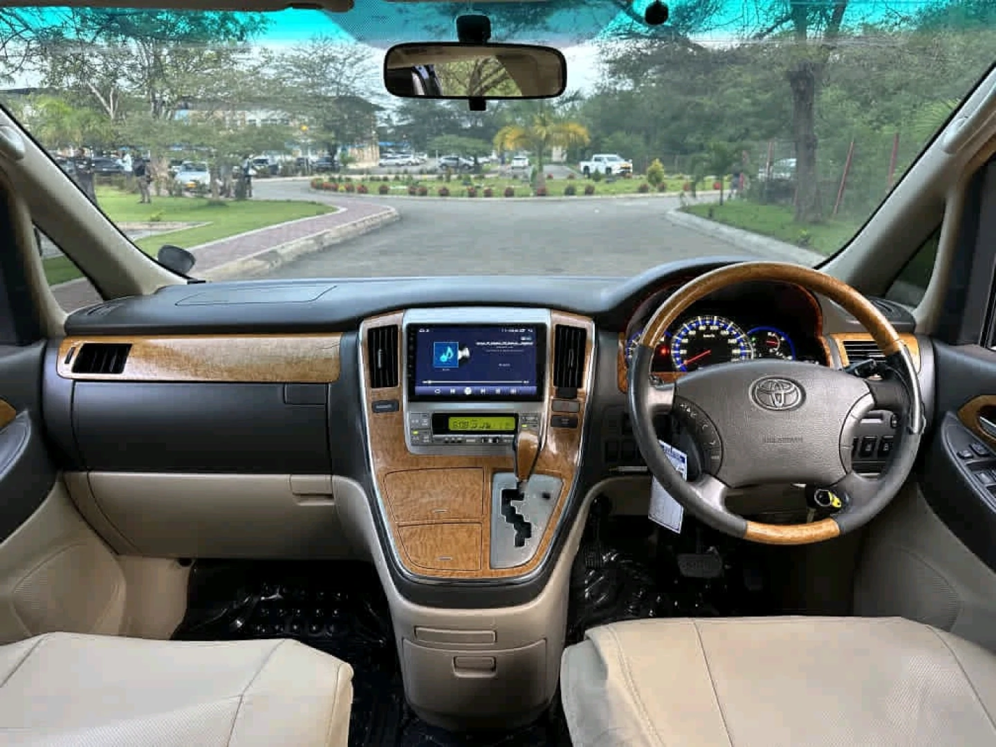 Toyota Alphard EJE 2007 - Very Clean Minivan thumbnail 9