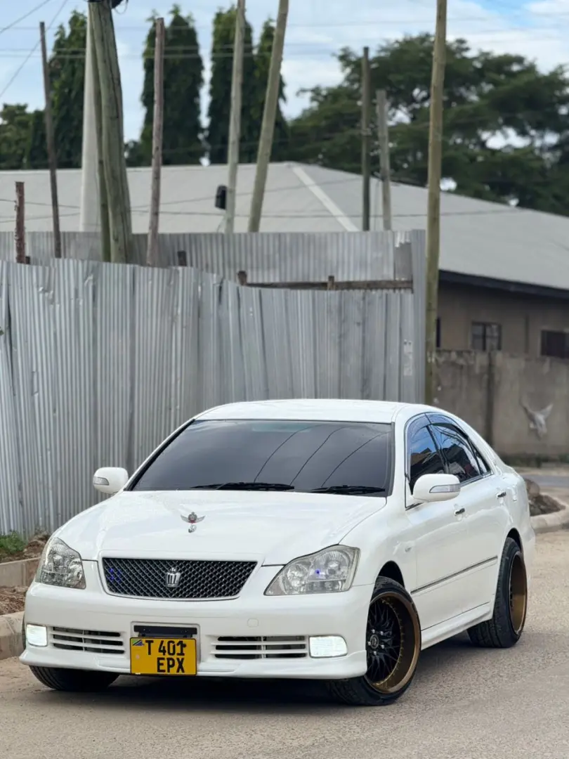 Toyota Crown Athlete 2005 thumbnail 4