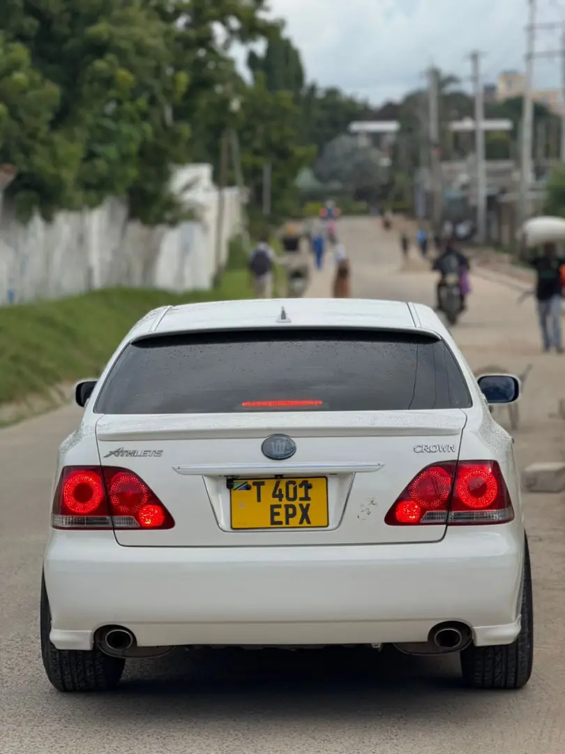 Toyota Crown Athlete 2005 thumbnail 6
