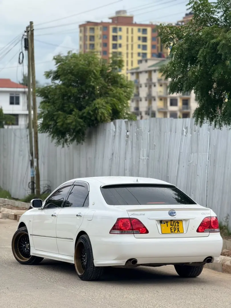 Toyota Crown Athlete 2005 thumbnail 8