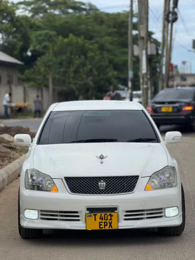 Toyota Crown Athlete 2005