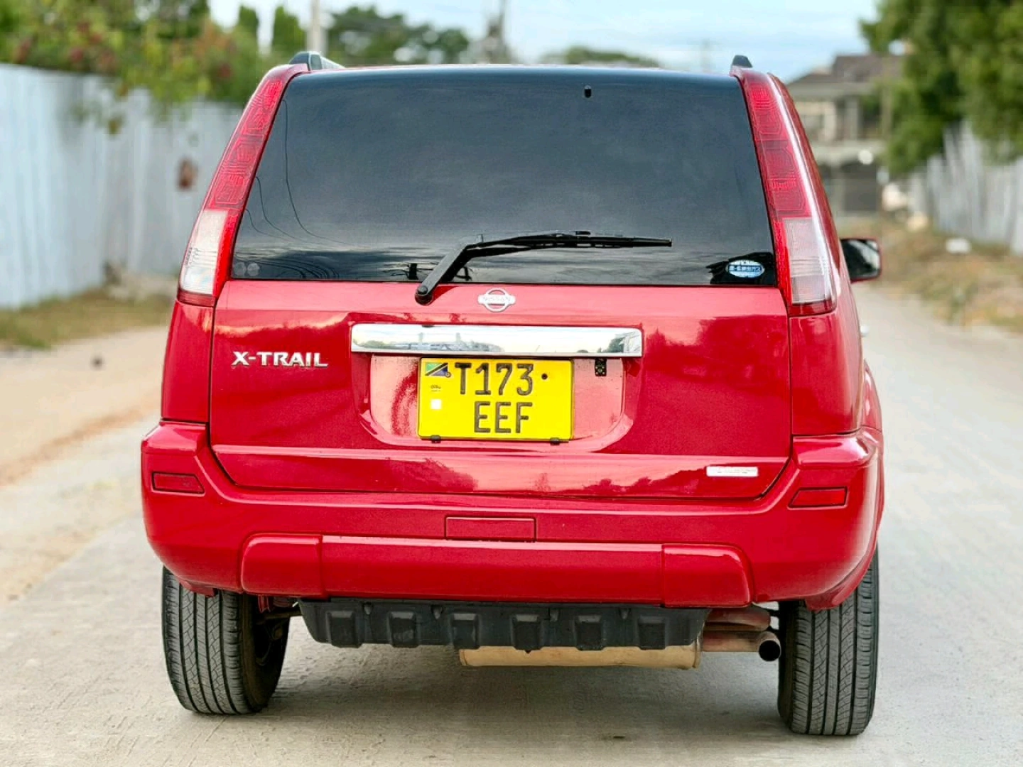 Used Red Nissan X-Trail SUV thumbnail 8