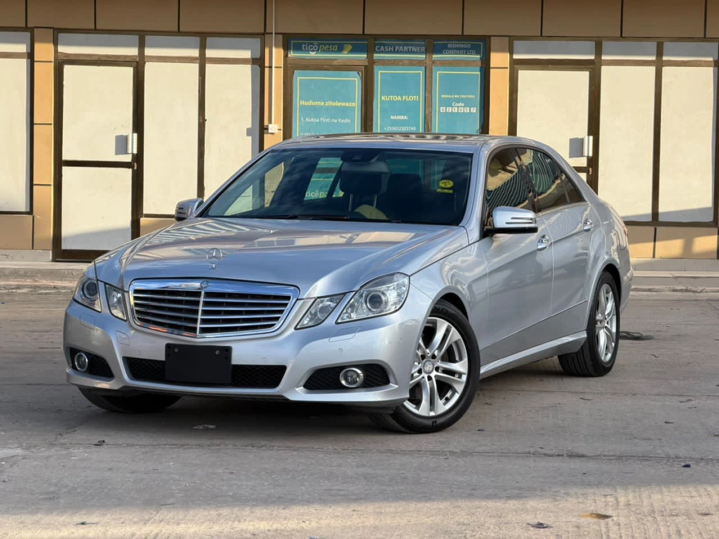 Used Mercedes-Benz E300 Sedan (2012) - Low Mileage thumbnail 2