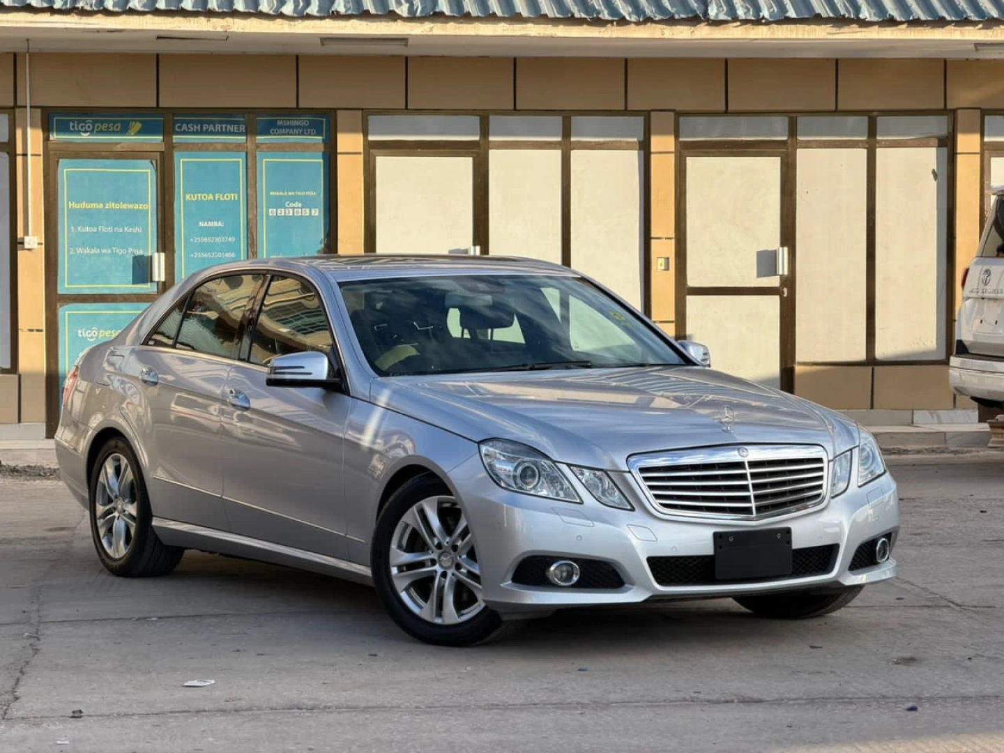 Used Mercedes-Benz E300 Sedan (2012) - Low Mileage thumbnail 3