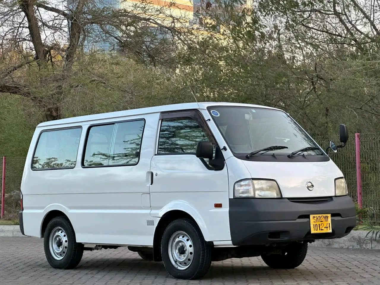 Nissan Vanette 2011 thumbnail 2