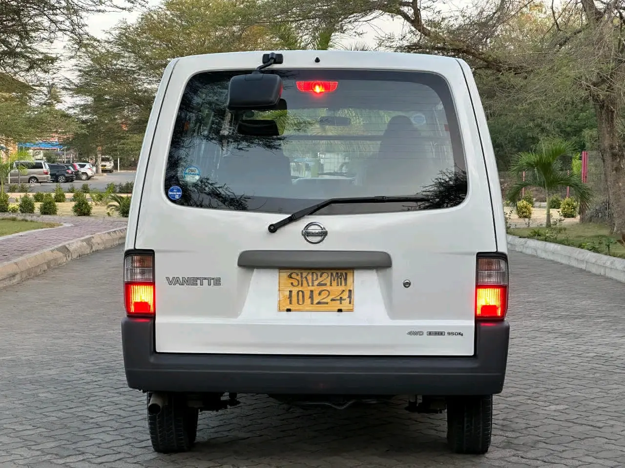 Nissan Vanette 2011 thumbnail 3